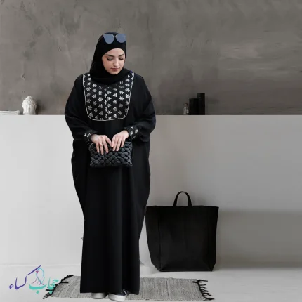 مانتو عبایی مدل مجلسی با خرج کار سوزن دوزی و پارچه الیزه